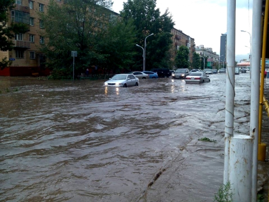 Усархаг бороо үргэлжлэн орно